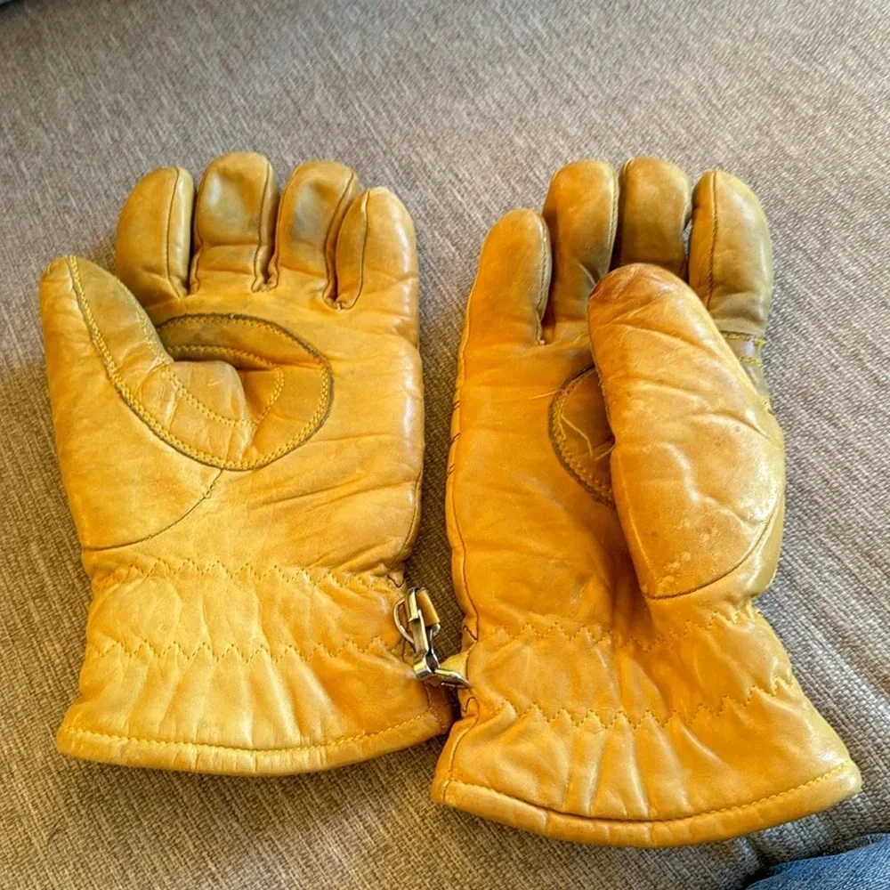 Super cool winter yellow real leather gloves